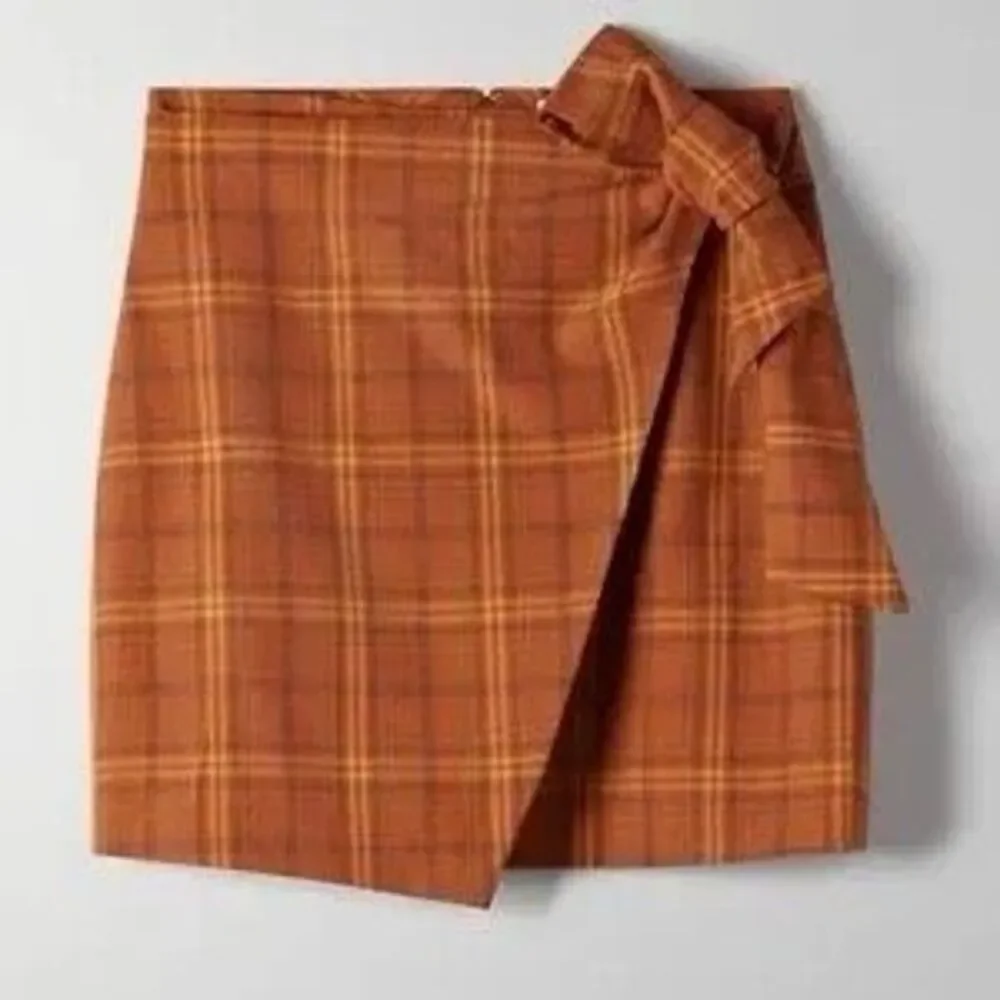 ✨Aritzia Wilfred Dorine Sz 4 Mini Skirt✨